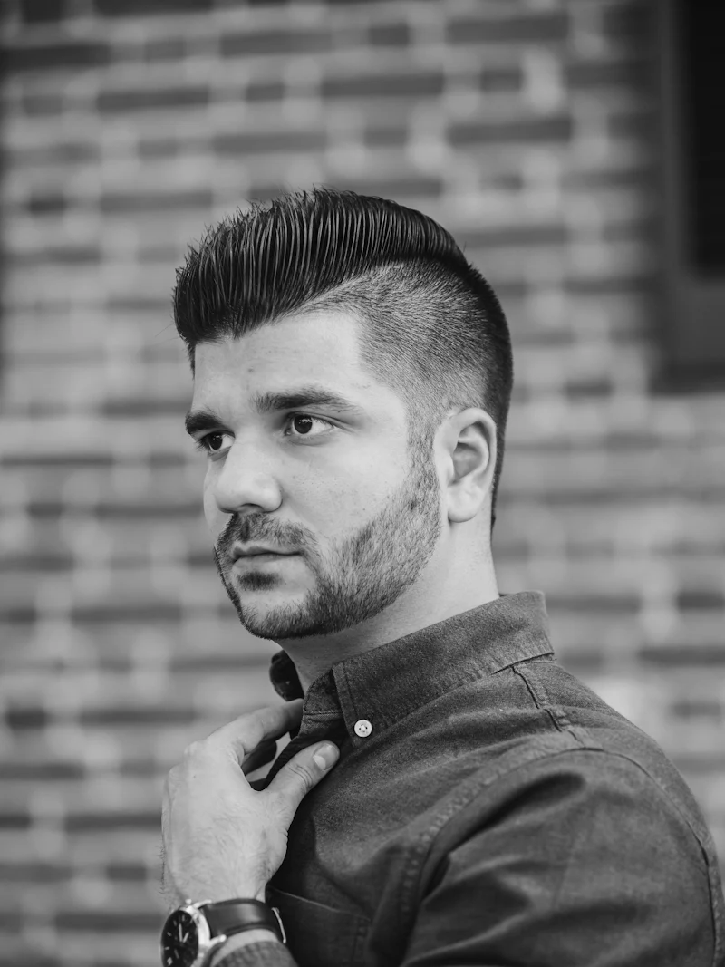 Pompadour de tesoura